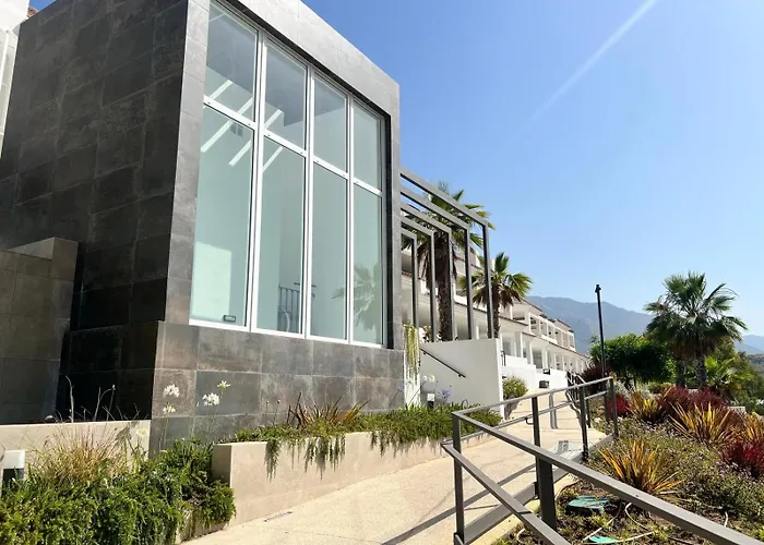 Modernos Cerca De Puerto Banus * マルベーリャ