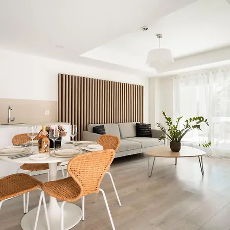 Modernos Cerca De Puerto Banus *