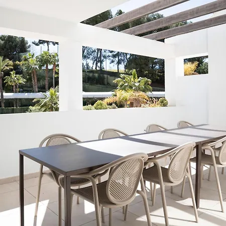 Modernos Cerca De Puerto Banus *